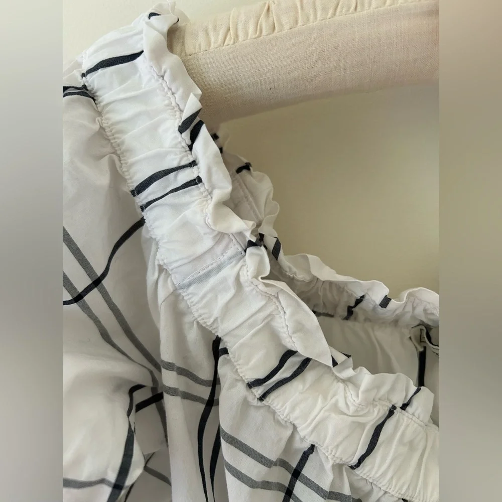 A&F Plaid Off the Shoulder Blouse 
Size: Small
NWOT - Picture 3 of 11